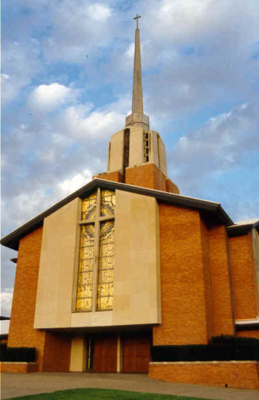 churchpi.jpg (41271 bytes)